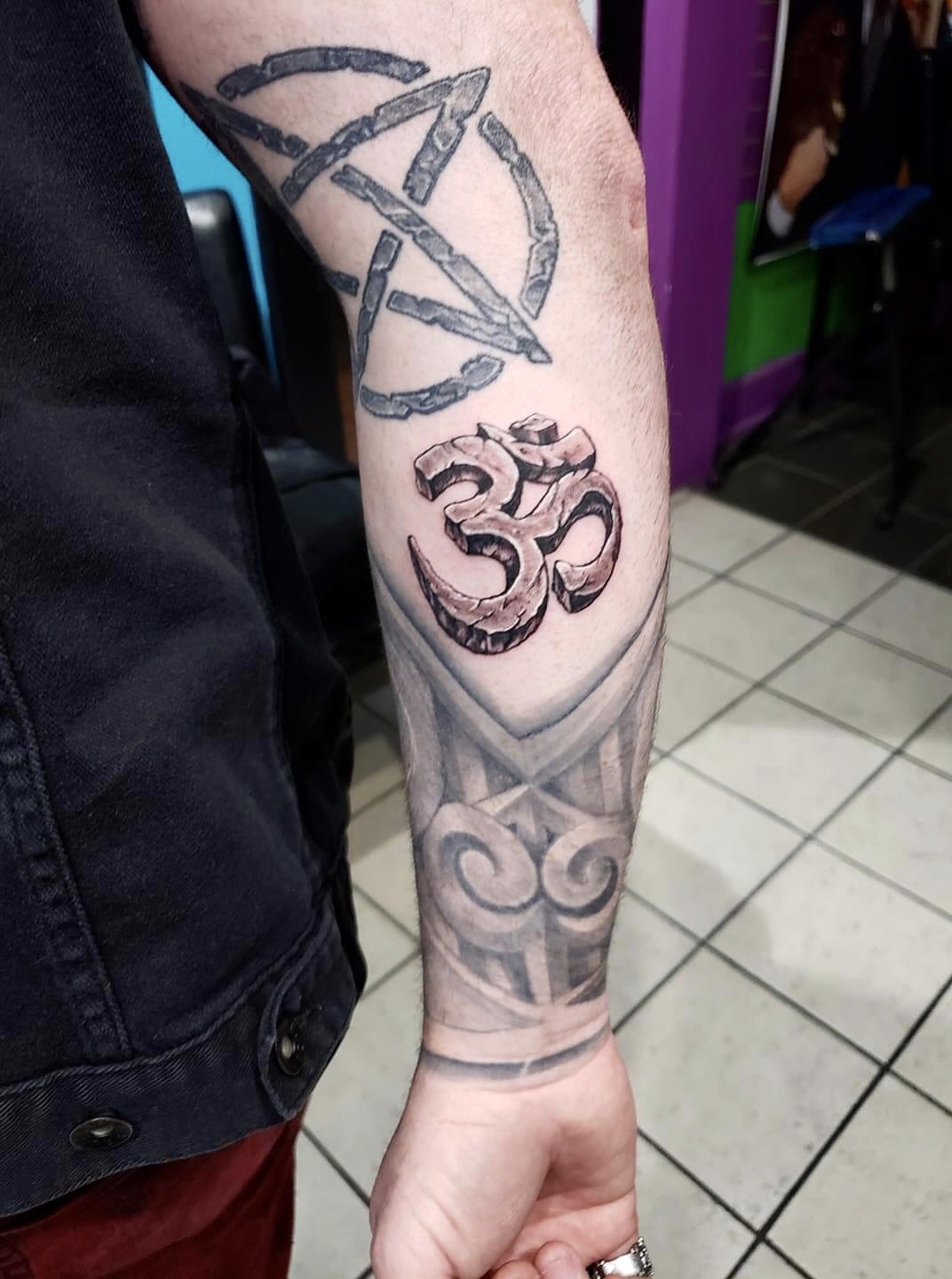 intrigue style tattoo